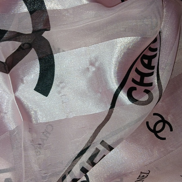 VTG Chanel pink scarf - Picture 5 of 5